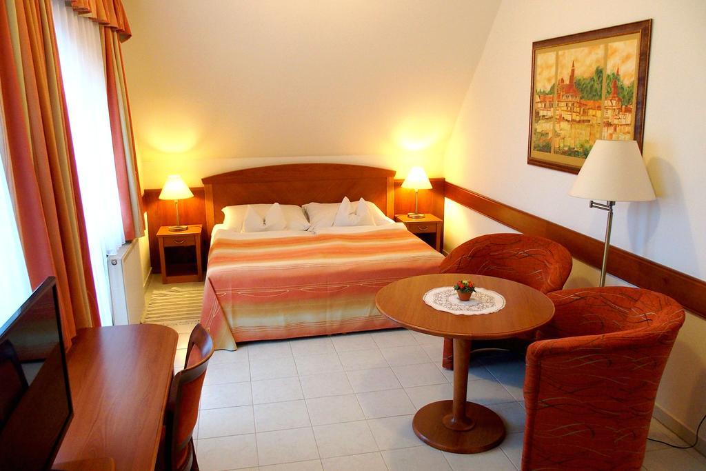 Fortuna Villa Hévíz Buitenkant foto